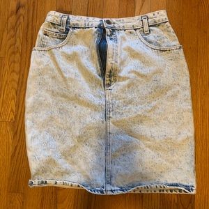 Vintage acid wash denim skirt